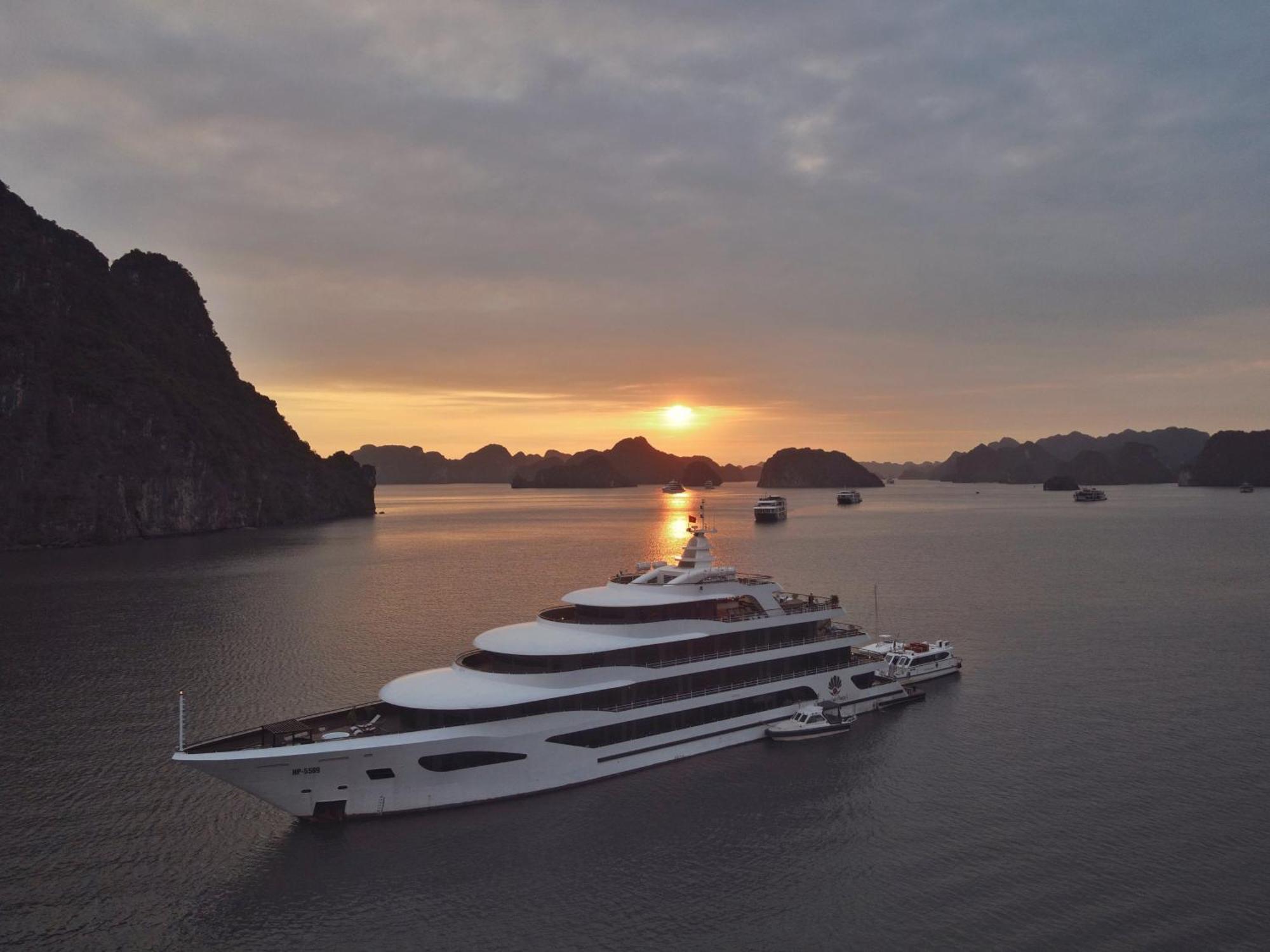 Hotel Scarlet Pearl Cruises - Wonder On Lan Ha Bay Ha Long Exterior foto