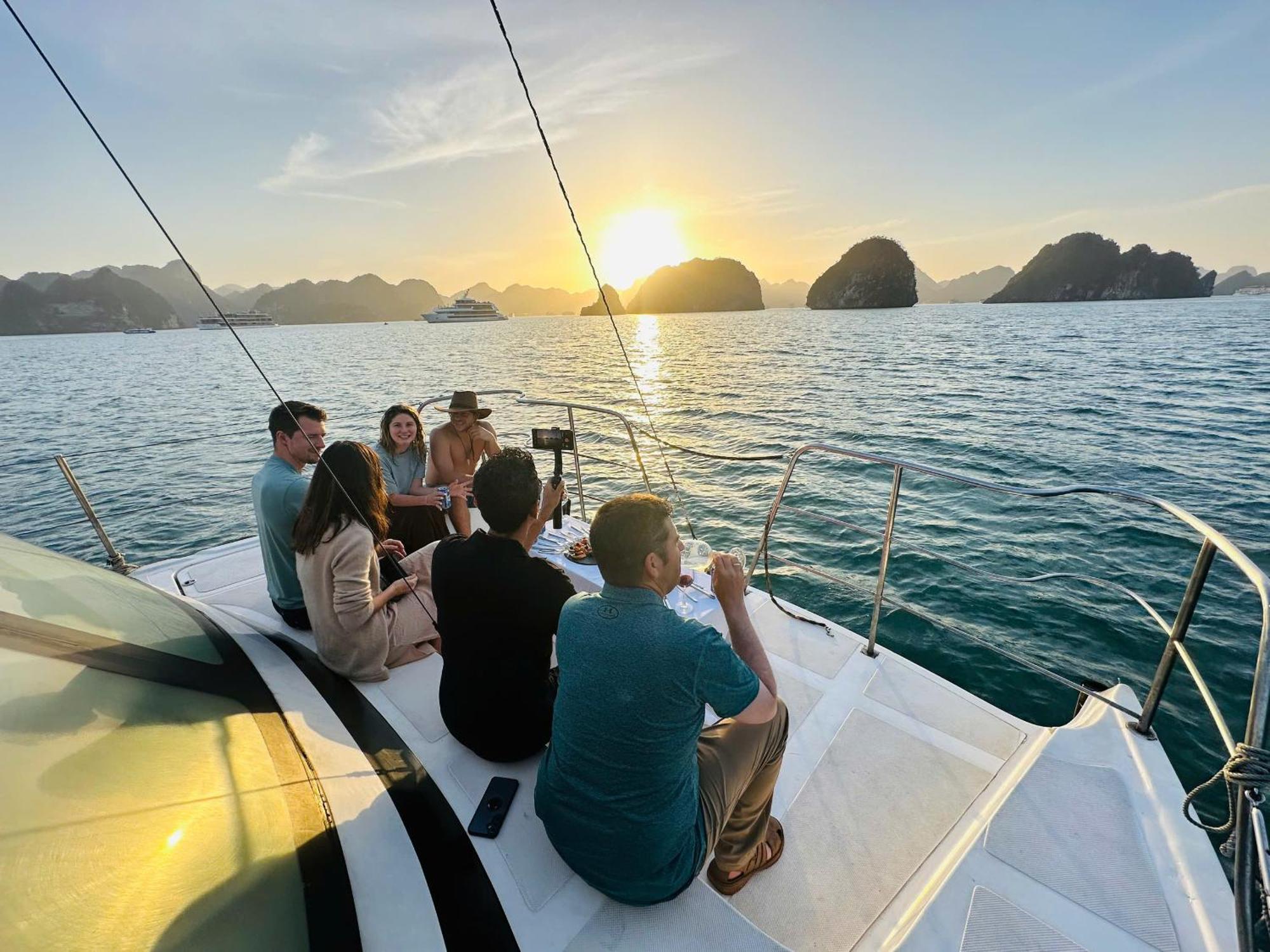 Hotel Scarlet Pearl Cruises - Wonder On Lan Ha Bay Ha Long Exterior foto